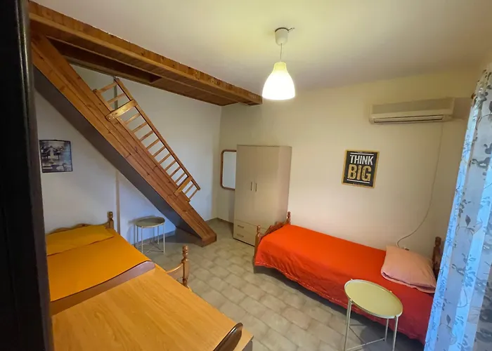 με σοφίτα بيت للعطل