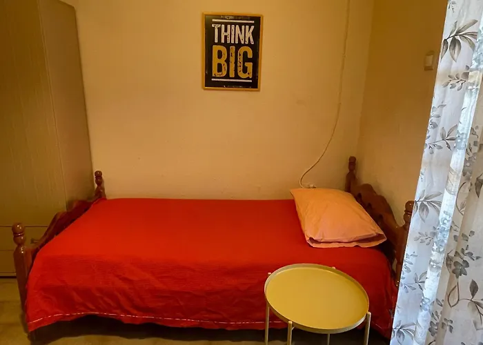 με σοφίτα بيت للعطل Chalkís